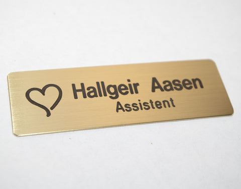 Navneskilt i børstet messing, type B